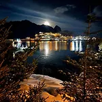 Reine Harbour *