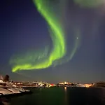 Reine Harbour *