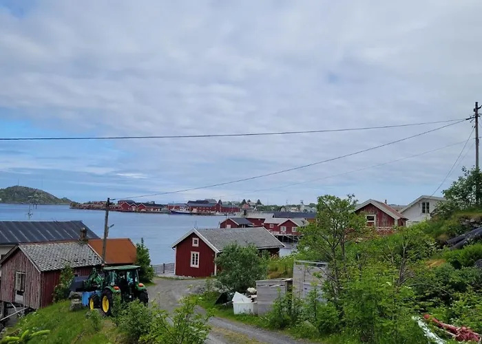 Reine Harbour Daire *